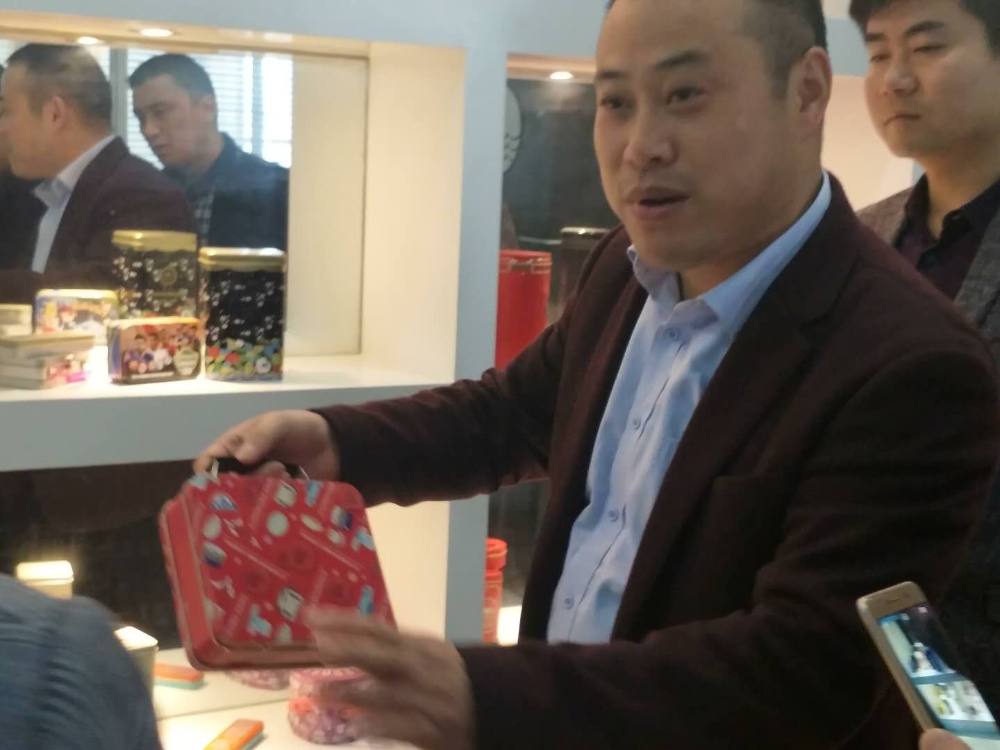 广东摩登7