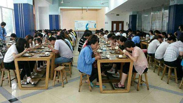 摩登7快餐