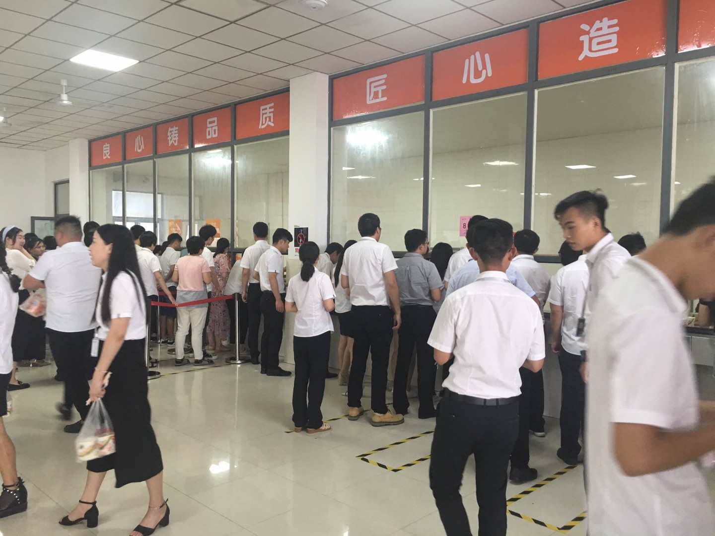东莞工厂食堂承包哪家好？食堂承包需要注意什么？ 