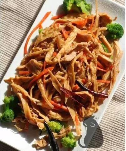 家常必备小炒肉系列，好吃下饭，每次都吃撑！